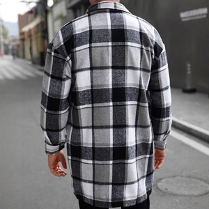 Men's relaxed fit longline checkered shirt jacket in black and grey plaid pattern