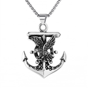 Collier en acier inoxydable argenté avec un pendentif audacieux d'aigle et d'ancre