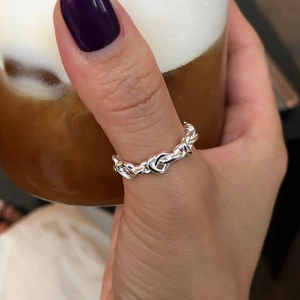 Minimalist 925 sterling silver heart chain ring with linked hearts for women