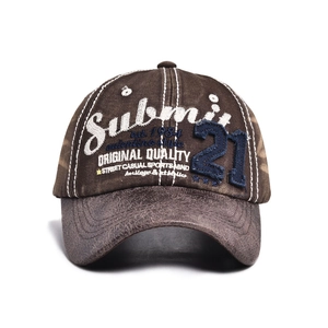 Retro washed baseball cap with letter embroidery and aged leather brim street style