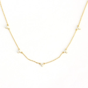 Collier en argent S925 doré avec éléments de trèfle en zircon style français