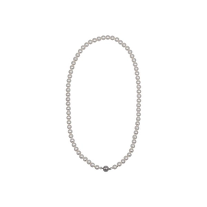 Classic white pearl necklace with silver spherical clasp for a vintage palace style look