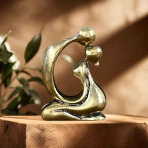 Abstract Couple Sculpture Brass Figurine Romantic Lovers Kissing Statue Nordic Desktop Ornament Home Decor Accents