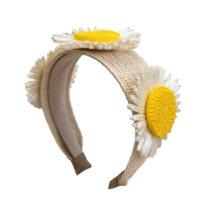 Fashionable beige woven straw headband with white daisies and yellow centers