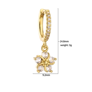 Orecchini a fiore in oro con cristalli di zirconia e dimensioni di 24,8 mm totali