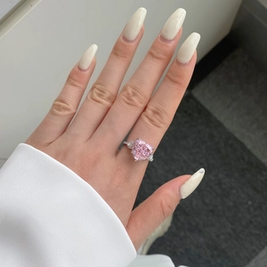 Luxurious S925 sterling silver ring with a pink heart-shaped radiant cut gemstone