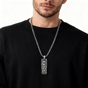 Collier Pendentif Viking Guerrier Odin Acier Inoxydable Rectangle Gaufré Rétro Punk Nordique Hommes