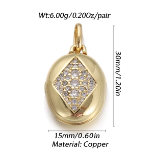 Detailed view of 18K gold plated oval pendant with dimensions and weight specs