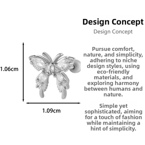 Détail d'un piercing papillon en zircone cubique mesurant 1,06 cm de haut et 1,09 cm de large