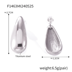 Detail view of silver water drop earrings in titanium steel with 2.7cm size specs