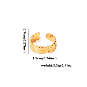Detailed size specifications of the gold feather pattern open ring with product dimensions