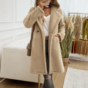 Eleganter beiger Teddy-Fleece-Kapuzenmantel für Damen im lockeren und lässigen Strickdesign