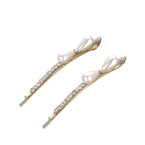 Elegant gold pearl hair clips with rhinestones for women, minimalist butterfly hair styling pins