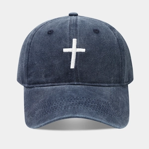 Dunkelblaue Baseballkappe aus gewaschener Baumwolle mit weißem Kreuz-Stickerei