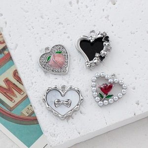 Elegant heart-shaped tulip pendants with pearls and rhinestones for DIY jewelry making
