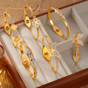 Elegant Titanium Steel Gold Plated Bangle For Women Butterfly Four Leaf Clover Snake Design Rhinestone Inlaid Bracelet Jewelry