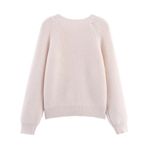 Loose knit sweater with drop shoulder design in oversized fit for autumn and winter style