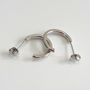 S925 sterling silver geometric C-shaped hoop earrings with polished finish and butterfly backs