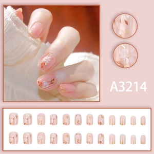 Faux ongles courts rose poudré A3214 avec motifs floraux et paillettes dorées