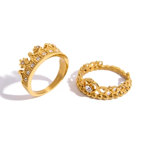 Vintage 18K gold plated stainless steel crown ring set with sparkling white rhinestones