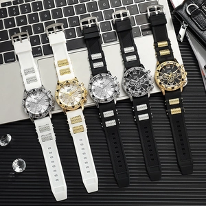 Montre sport à quartz pour homme avec bracelet silicone et grand cadran en cinq tons