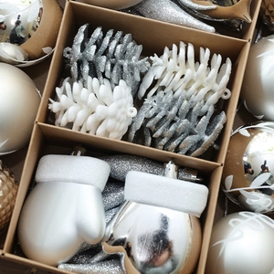 70pcs Christmas ornament set with silver and white pinecones, gloves and shiny baubles