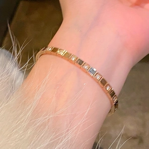 Elegant rose gold square block bracelet for women featuring micro-set zircon stones