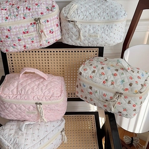 Quilted Cotton Makeup Bag Cute Cartoon Bear Floral Print Large Capacity Portable Toiletry Organizer For Women Travel