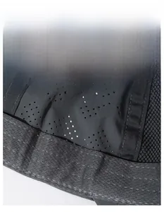 Detail of the widened sweatband and breathable micro-perforated fabric of the sports cap