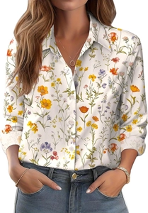 Detail einer floralen Bluse mit buntem Blumenmuster und klassischem Reverskragen