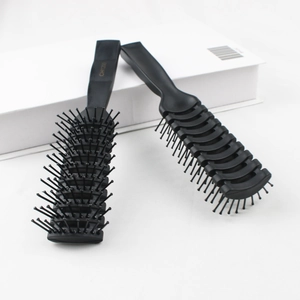 All-black anti-static vent brush and nine-row hair styling comb set for men in black