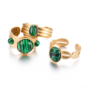 Vintage gold adjustable titanium steel ring set with green malachite stone for women
