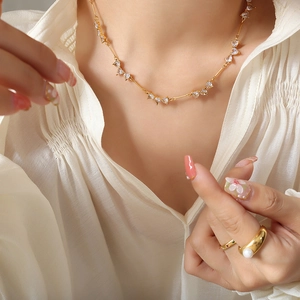 Heart Zircon Necklace 18K Gold Plated Titanium Steel Minimalist Elegant Clavicle Chain Jewelry For Women
