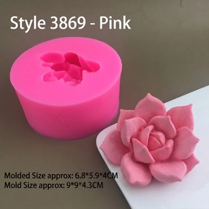 Silicone mold for 3D succulent candles showing finished flower size 6.8x5.9x4cm
