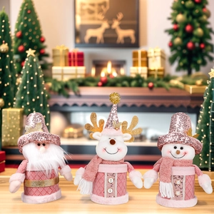 Set scatole regalo di Natale rosa con Babbo Natale, renna e pupazzo di neve decorativi