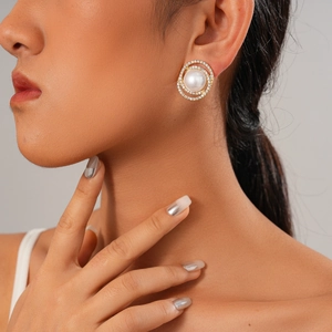 Elegant gold round earrings with white pearl and double-layered crystal diamonds for women