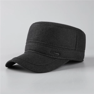 Casquette cadet en laine gris foncé pour hommes âgés avec tissu épais et logo métallique