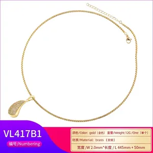 Élégant collier pendentif goutte en laiton doré avec sertissage en oxyde de zirconium