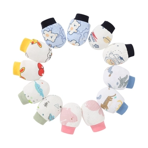 Set di 6 paia di muffole antigraffio per neonati in cotone con graziosi disegni cartoon