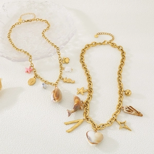 Collier de plage en acier inoxydable doré avec pendentifs coquillage et hippocampe