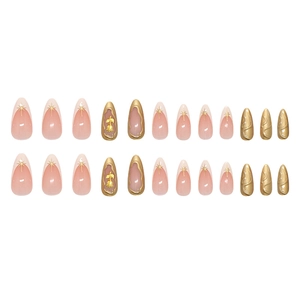 Faux ongles amande avec étoile dorée, relief rose 3D et textures ondulées dorées