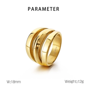 Detail of 18mm wide golden triple-layered 316L stainless steel ring with 12g weight
