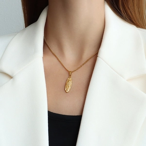 Vintage 18K gold plated oval portrait pendant necklace with Virgin Mary relief on fine chain