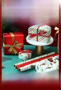 Detail of 43x300cm Nutcracker gift wrapping paper with metallic finish and waterproof coating