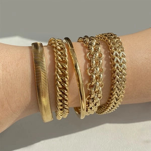 Ensemble de 5 bracelets en acier inoxydable doré PVD avec mailles serpent et cubaines