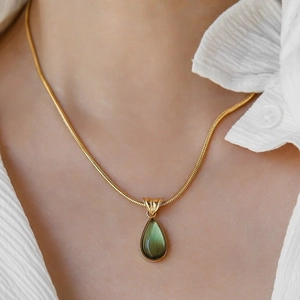 French Retro Teardrop Pendant Necklace Titanium Steel Glass Snake Bone Chain Elegant Jewelry For Women