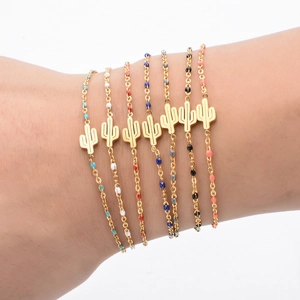 Bohemian 7-piece gold cactus bracelet set with colorful beads for fashionable women