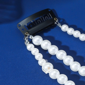 Elegant Korean style hair chain with white pearls and black BB clip for women's hair styling