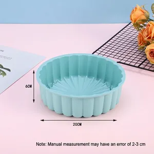 Blue silicone sunflower cake mold with fluted edges, 20cm diameter for home baking