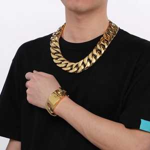 Men's bold gold-plated stainless steel Cuban link necklace and bracelet set